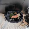 Bolsa de Ombro Transversal Estilo Preguiçoso Xadrez Formato Dumpling 2025 Nova Bolsa Feminina Moda Casual para o Dia a Dia