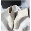 Botines de estilo coreano con punta cuadrada, tacón grueso y diseño estilizado, perfectos para principios del otoño de 2026, una opción chic y elegante para mujer, y con forro de felpa para mayor calidez en otoño e invierno