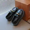 Mocasines para niñas, nuevos modelos de primavera y otoño, suela blanda, antideslizantes, zapatos pequeños de cuero estilo británico, zapatos sencillos para niños, zapatos negros versátiles para el rendimiento