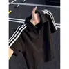 Camisa polo azul marinho com estampa de escamas de dragão, camiseta masculina de verão em seda gelada respirável com três listras e manga curta, estilo esportivo retrô