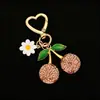 Llavero de corazón de diamantes completos colgante para llave de coche etiqueta de moda se puede abrir llavero de amor