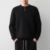 Ropa para Hombre Mo Mai Ke Alta Inteligencia Para Ir al Trabajo Tejido de Punto con Patrón de Piña Hombre Nuevo Estilo Otoño 2026 Suéter con Cuello Henley Hombre 22333.