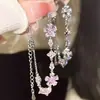 Pulseira Flor de Cerejeira Rosa com Strass, Luxo Leve, Acessório Floral Fresco e Elegante para Senhoras