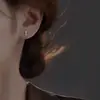 Clavo de Oreja de Letra de Plata de Ley s925 Nuevo de Moda para Mujer, Pendiente de Hélice de Alta Gama, Joyería de Oreja Elegante de Nicho para Primavera y Verano