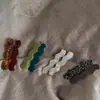 Pacote com 2 Grampos de Cabelo Acrílico Ondulados para Mulheres Simples Versátil Elegante Presilha Lateral para Franja Grampo Bico de Pato Vintage ins