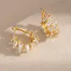 Ear cuff em formato de C com zircônia cúbica incrustada em cobre para mulheres, trabalho pesado, totalmente cravejado, argola de orelha tridimensional, brincos de luxo leve, joias para atacado transfronteiriço, estilo old money