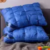 Almohadas de Hotel de Alta Resiliencia, Almohada Retorcida de Terciopelo de Pluma, Almohada para Columna Cervical, Venta al por Mayor de Núcleos de Almohada, Fabricante de Almohadas a Medida