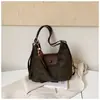 Bolsa de ombro casual de grande capacidade para o dia a dia, novo modelo outono 2026, mochila pequena estilosa, bolsa tote de ombro moderna e com ótimo visual