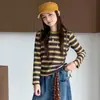 Conjunto para Meninas 2026 Outono Novo Estilo Crianças Médias e Grandes Camiseta Listrada de Manga Longa Camada Base Jeans Calça Banana Conjunto de Duas Peças