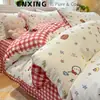 Lindo juego de ropa de cama de franela de algodón con cachorros, juego de cuatro piezas para otoño e invierno, funda de edredón engrosada, juego de tres piezas para cama individual con sábana bajera