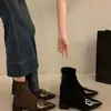 2026 Novas Botas de Cano Curto Estilo Francês Temperamento Celebridade da Internet Mais Vendidas Moda Primavera e Outono Botas Femininas Cano Curto Bico Fino Botas Emagrecedoras
