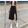 20226 Saia Feminina de Verão Estilo Hepburn Francês Preta Linha A, Cintura Alta, Emagrecedora, Drapeada, Fenda Lateral