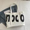 2024 Nova Sacola Feminina Estilo Coreano Estilo Ocidental Bolsa de Ombro Artística Simples Mochila Escolar de Grande Capacidade Bolsa de Lona para Estudante Feminina