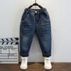 Pantalones para niño con forro polar Otoño e Invierno 2024 Nuevos Jeans para niños Engrosados Ropa de invierno Polar de una pieza Bebé a la moda