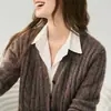 Cardigan suéter feminino simples de gola V com trança e mangas compridas, feito de caxemira de alta qualidade, uma camada externa grossa, estilo novo