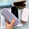 Estoque a Venda Atacado Estojo de Óculos de Alta Qualidade Estilo Coreano Fresco Logo com Hot Stamping Canto Arredondado Metal Anti-Pressão Estojo de Óculos Feito à Mão