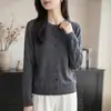 2026 Nuevo Otoño Temprano Super Elegante Aspecto Maduro Moda Femenina Chic Delgado Tejido de Punto Suéter Cárdigan para Mujeres Petites