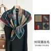 Pañuelo Cuadrado de Seda, Bufanda de Lana, Pañuelo Pequeño de Seda, Bufanda Triangular Corta de Cachemira de Alto Gama Estilo Coreano Nuevo para Otoño e Invierno para Mujer