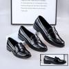 2025 Nuevos Zapatos de Cuero para Niñas Zapatos de Rendimiento de PVC Zapatos Pequeños de Cuero para Niños Negro Versátil Suela Suave Zapatos Estilo Princesa