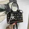 Bolsa de mão transfronteiriça novo modelo 2026, bolsa Lady Dior brilhante e resistente com contas, bolsa de ombro e transversal moderna e versátil atacado