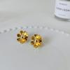 Pendientes de estilo francés, ligeros, lujosos y elegantes, con diseño de moda de nicho, con diseño distintivo, de flores bañadas en oro y cobre, con un toque de sentido avanzado para mujer.