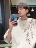 Camiseta Estampada da Moda Masculina 2024 Nova Solta Oversize Senso de Design Nicho Nacional Tendência Camurça Pesada Manga Curta