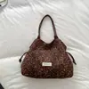 Bolsa Tote Estilo Coreano Ins Personalidade Preguiçosa Estampa de Leopardo Grande Capacidade para o Trabalho e Deslocamento Bolsa de Ombro Único de Lona Fashionável Chique