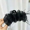 2026 Novo Presilha de Garra com Pena Preta para Mulheres Presilha de Cabelo de Alta Qualidade Parte de Trás da Cabeça Presilha Tubarão de Pena de Avestruz Acessórios de Cabelo