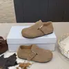 Novos sapatos femininos de cobertura total estilo Birkenstock em couro bovino, com solas macias, design de dedo dividido falso, estilo slip-on, sapatos únicos super populares para primavera e outono