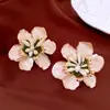 Aretes de Plata con Flor de Goteo de Aceite Metálico, Simples y de Moda, Lujo Ligero con un Toque de Alta Gama, Pendientes Versátiles de Estilo Festivo de Nicho