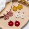 "Coleção de Brincos de Pelúcia" Atmosfera Outono e Inverno Brincos com Pingente de Bola de Pelo Design de Alto Padrão para Mulheres Brincos de Réveillon