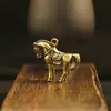 Llavero de Caballo del Zodiaco Tridimensional Retro de Latón Colgante de los Doce Signos del Zodiaco Hazte Rico Inmediatamente Fabricante de Artículos de Cobre al por Mayor