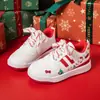 Tênis Branco Infantil 2025 Novo Estilo com Lã Desenho Animado Tênis de Menino Versátil Pai-Filho Sapatos Esportivos de Menina Versão Coreana