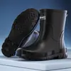 Botas de lluvia para hombre, estilo nuevo, de media pantorrilla, impermeables, antideslizantes, duraderas, cálidas, adecuadas para pescar, uso en la cocina y como botas de trabajo