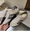 Zapatillas deportivas de cuero suave para mujer, ligeras, de suela blanda, versátiles, favorecedoras para el pie, zapatillas casual de moda, nuevo modelo 2026, zapatos deportivos blancos