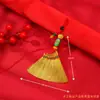 Broom Dourado Feito à Mão Chaveiro de Vassoura de Ano Novo Vassourinha Pequena para Berço de Bebê e Mesa de Cabeceira Decoração de Casa Nova Enfeite para Pendurar