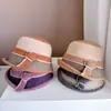 Sombrero de Pescador Borde de Color Contrastante Estilo Hepburn para Mujer Otoño e Invierno Cálido Lana Australiana Tejido Sombrero de Cubo Artístico Hebilla de Taladro de Moda