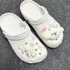Pingüino de Sueño Dulce Dibujo Animado Lindo Nuevo Corazón Femenino Zapatos Perforados Flores para Zapatos Hebillas para Zapatos Accesorios Decorativos Desmontables DIY Hebillas
