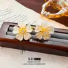 Fivela de Cintura Exquisita Flor de Cerejeira Fresca Olho de Gato para Apertar a Cintura de Calças Femininas Botão de Cintura Ajustável para Jeans