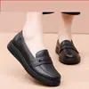 Nuevos Zapatos Suaves para Madres Otoño 2026, Zapatos de Piel para Personas de Mediana Edad y Mayores, Zapatos Planos para Mujer, Zapatos de Abuela