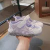 Sandálias Infantis para Meninas 2026 Novas de Verão Respiráveis Sapatos de Malha Única para Meninas, Sapatos de Malha Finos, Sandálias Esportivas de Solado Macio
