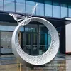 Escultura Circular de Luna de Acero Inoxidable para Entrada de Oficina de Ventas de Comunidad Inmobiliaria, Elemento de Agua en el Paisaje, Escultura Luminosa de Luna Creciente Hueca