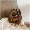 Bolso de diseño único para mujer, nueva colección otoño/invierno 2025, bolso de hombro retro casual, bolso tote y de axila versátil