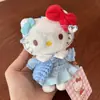 Llavero Súper Lindo Original de Hello Kitty Set de Ropa de Bebé Amarillo y Azul Colgante Decorativo de Peluche del Gato Kt