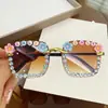 Gafas de Sol Cuadradas de Girasol 2025 Moda Letra Marco Cuadrado de Perla Gafas de Sol para Foto de Fiesta de Cumpleaños para Hombres y Mujeres