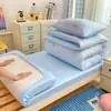 Conjunto de quatro peças de algodão acolchoado de estudante com gaze de dupla camada 0,9m cama beliche de dormitório lavável à máquina conjunto de três peças lençol de cama de dormitório e fronha de edredom