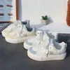 Tênis Casuais Respiráveis de Designer Estilo College Coreano Novo Versátil Primavera 2026 Cano Baixo com Solado Grosso