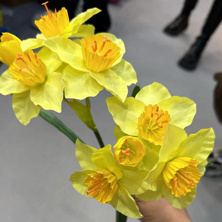 加密把束水仙花-中黄.jpg