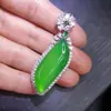 Pingente de Ágata Calcedônia Verde Gelo Natural Luxo Prata S925 Incrustado Fluorescente Não Importa Pingente de Cartão Verde Yang