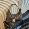 Nueva bolsa de hombro para axilas de diseño de nicho versátil de moda transfronteriza, bolsa cruzada de alta gama de gran capacidad, bolsa de albóndigas para commuter